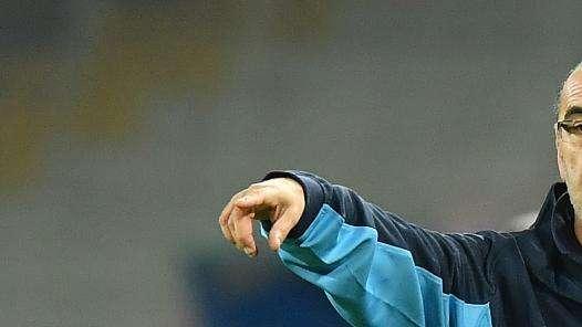 Sarri: "Napoli-Juve sfida scudetto? Mi pare troppo. La classifica è molto corta, non c'è una squadra leader"