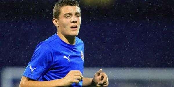Kovacic è arrivato e ha firmato a Milano. Emozione e un urlo: "Forza Inter!"