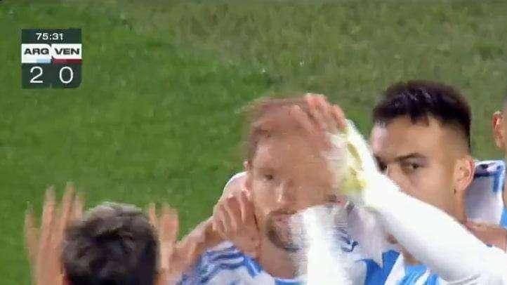 Lautaro omaggia Messi dopo il gol al Venezuela: "Serata emozionante e da ricordare per quello che Leo significa"