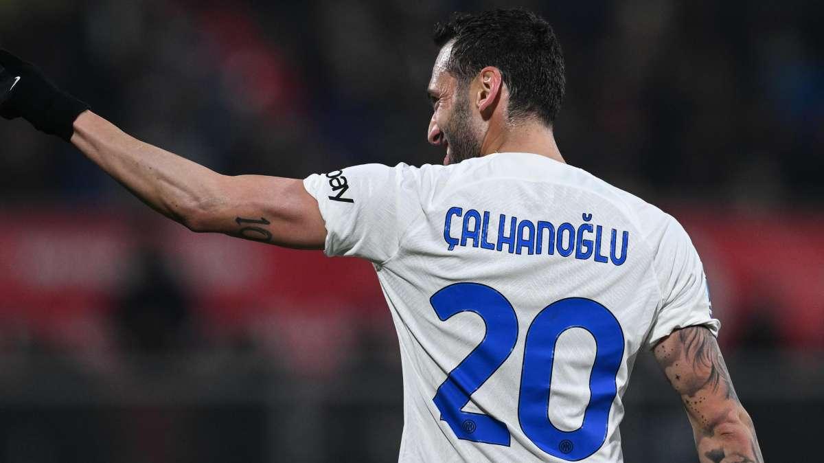 Esami per Calhanoglu: per il turco leggero risentimento muscolare all'adduttore della coscia destra