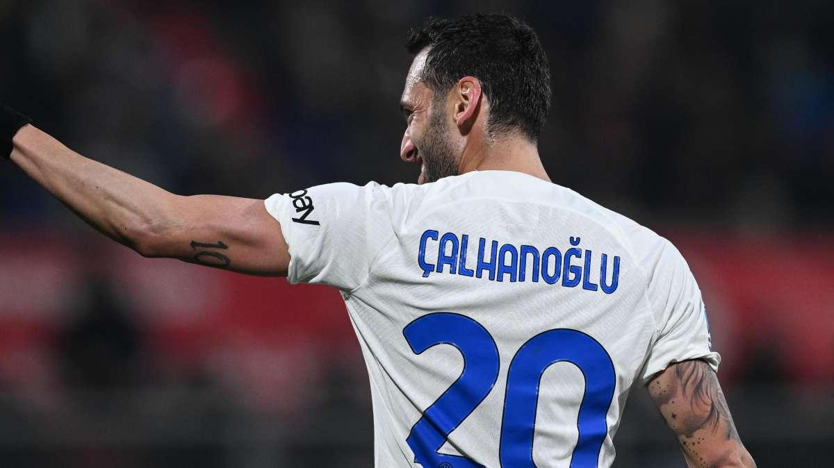 GdS - L'Inter ritrova Calhanoglu: convocato per Bologna, si gioca il posto dal 1' con Asllani 