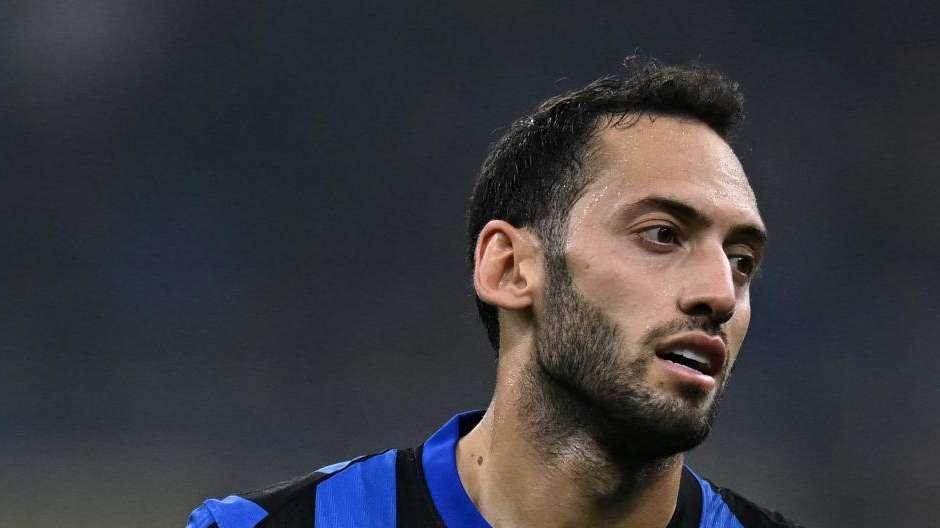 TS - Doppia Curva, da ieri le carte a Chiné: i rischi per Calhanoglu, Zanetti, Inzaghi e i club