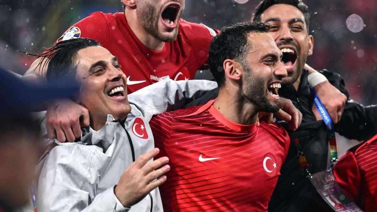 Montella esalta Calhanoglu: "Grande talento, un giocatore completo. Il gol? In pochi al mondo calciano così"