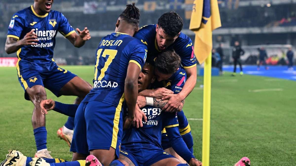 VIDEO - La Juventus si allontana dall'Inter, il Verona la blocca sul 2-2: gli highlights del pareggio del Bentegodi 