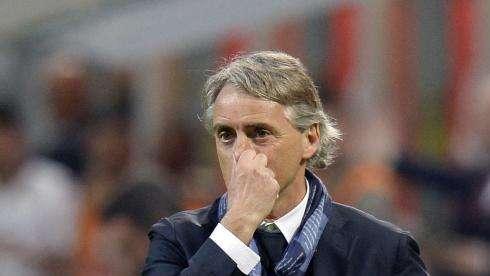 Salutare o riprovarci: Mancini ancora in bilico, tre obiettivi più Banega