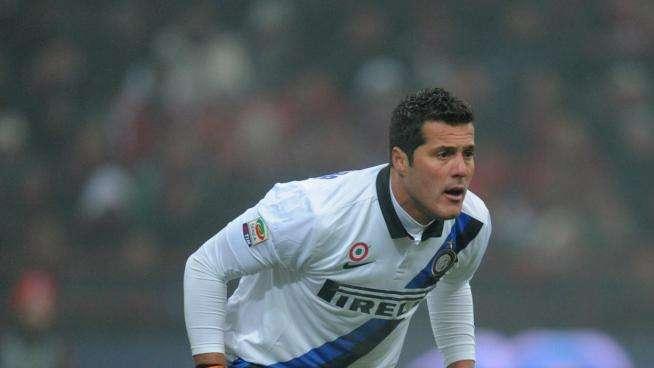Julio Cesar di bianco vestito per scaramanzia