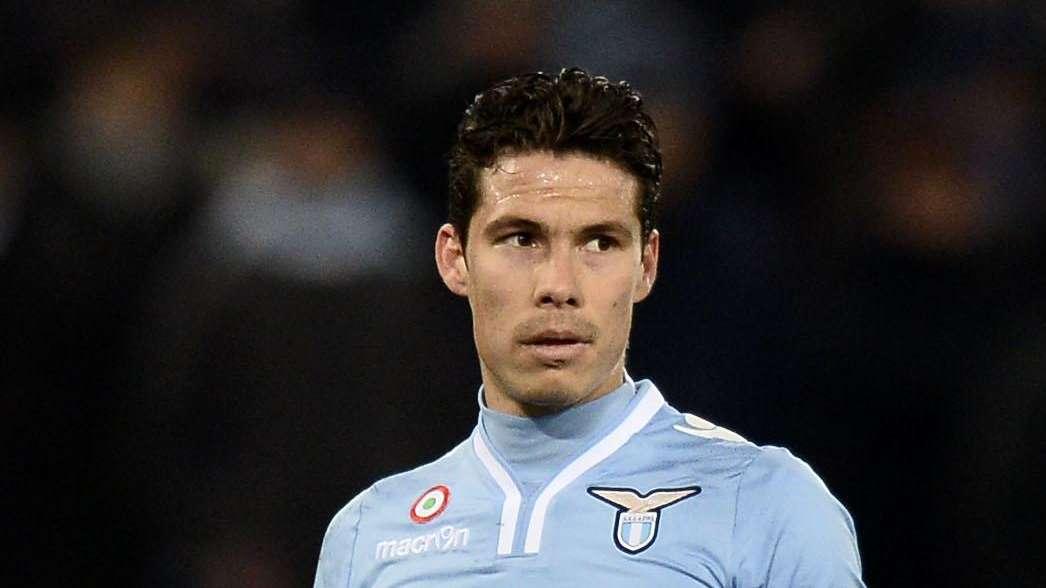Mazzarri vuole Hernanes, l'Inter pronta a privarsi di Mbaye. Ma il senegalese...