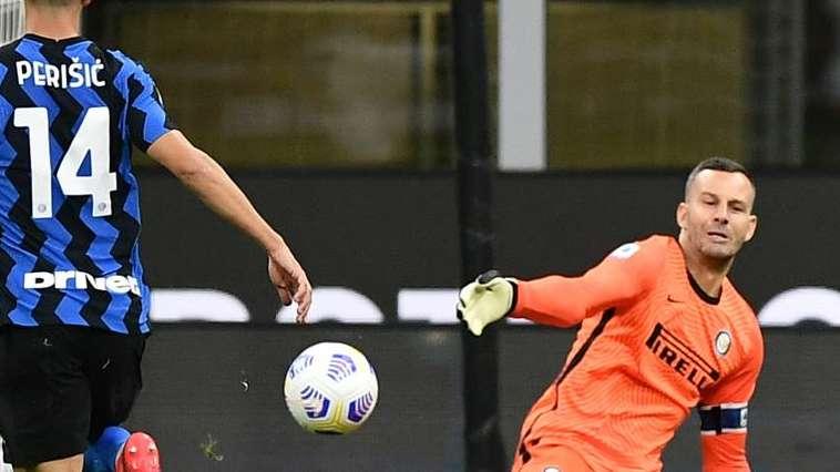 Handanovic, 479ª partita in A: superato Peruzzi al 6° posto nella classifica per presenze all-time dei portieri 