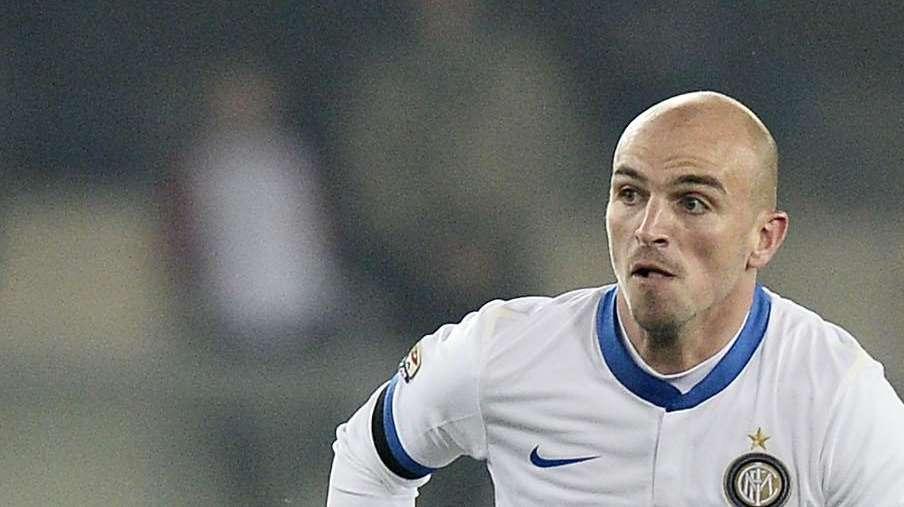GdS - Dilemma Cambiasso: va subito negli Usa?