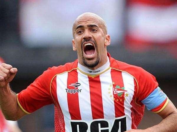 Juan Veron ri-saluta tutti. A 39 anni si ritira la Brujita