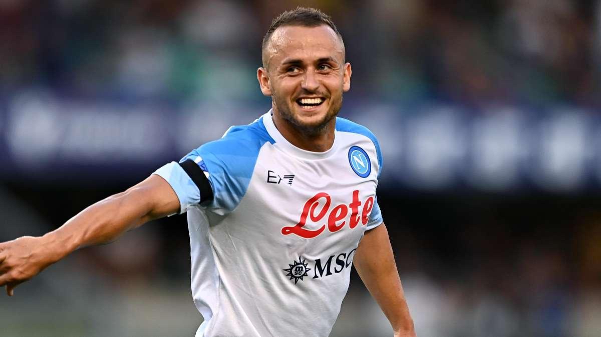 Qui Napoli - In campo per la seduta pomeridiana: in due a parte, lavoro aerobico per Demme e Lobotka