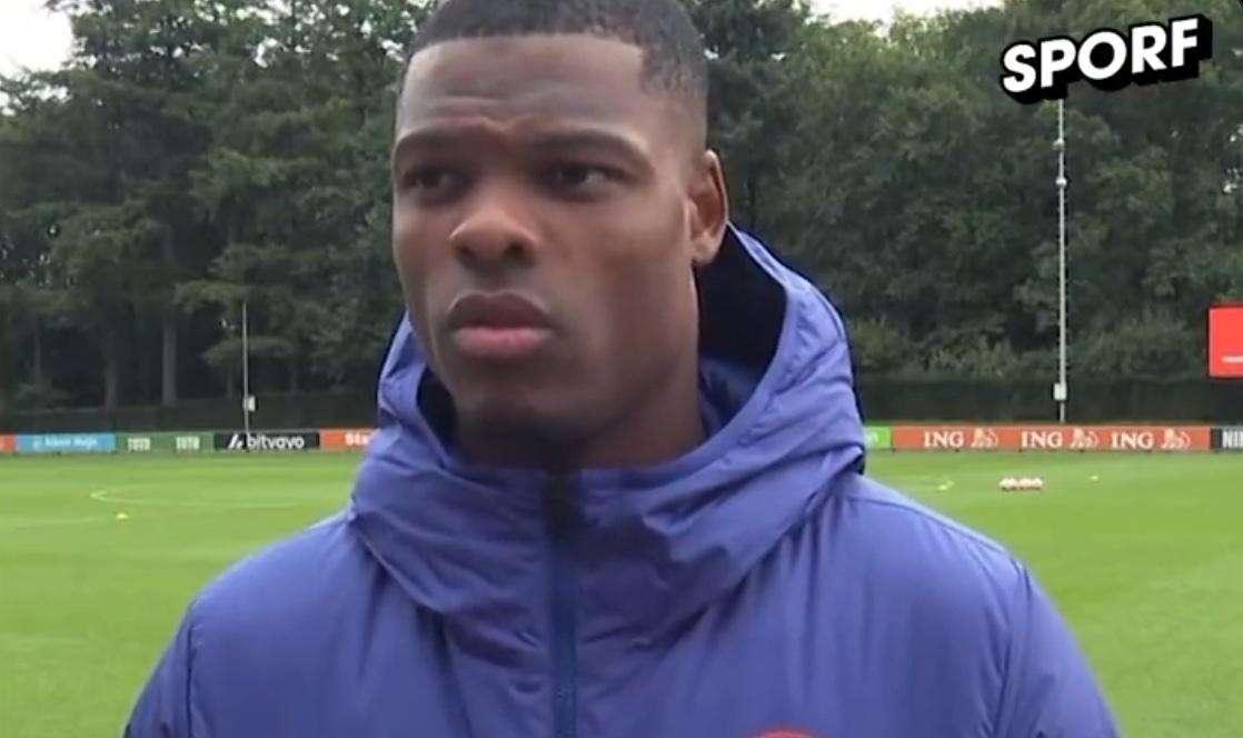Dumfries: "Con Van Gaal difendiamo diversamente rispetto all'Italia, ma sono contento di giocare in Serie A"
