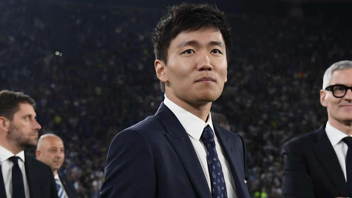 Sky - Zhang farà di tutto per non farsi portare via l'Inter. Caressa spiega: "C'era una penale da 50 milioni"