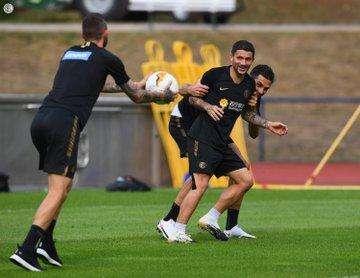 Brozovic all'attacco, ma Sensi difende Ranocchia: "Ti proteggo io"