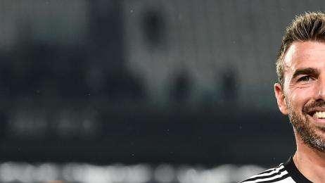 Barzagli: "La scelta di Conte? In questo mondo è così, non posso criticarlo"