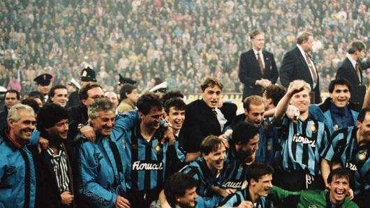 VIDEO - Accadde oggi - Doppio trionfo: Uefa '94 con Jonk e Zenga protagonisti, Coppa Italia 2006 con Cambiasso-Cruz-Martins