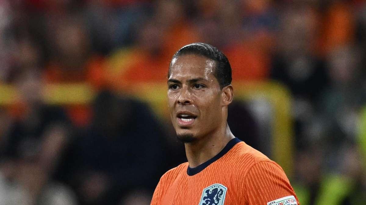 L'Olanda di Dumfries vince in Lituania, ma Van dijk non è contento: "Non è stata una bella serata"