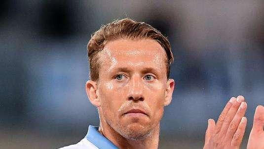 Lazio, Lucas Leiva: "Il gol all'Inter uno dei ricordi più belli. Scansarci con l'Atalanta? Non dovrei rispondere"