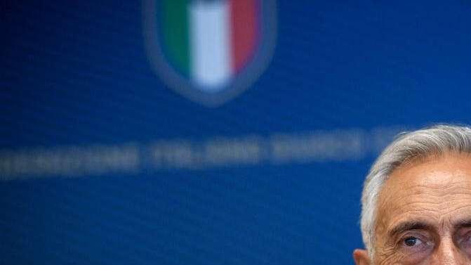 Consiglio FIGC, Gravina vuole ridurre le retrocessioni: "Vogliamo continuare a far fallire i club?"