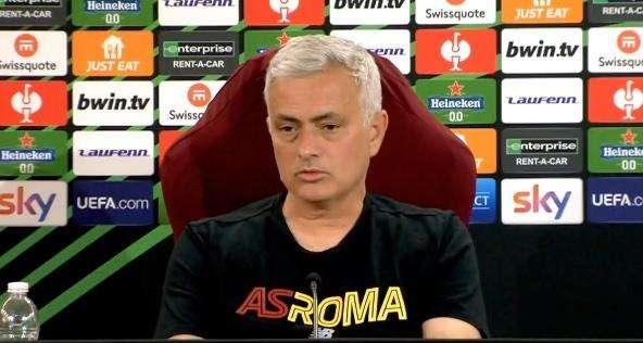 Mourinho: "Non sono nato interista o romanista, ma i club li sento miei grazie alla passione della gente"
