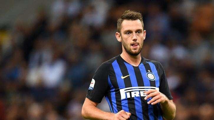 De Vrij, eleganza da libero old style: col Tottenham l'88% dei passaggi completati