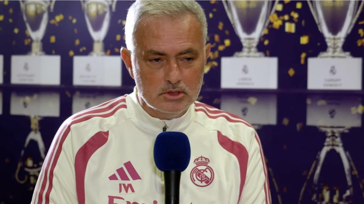 Mourinho: "Sarà dura, ma l'Inter può vincere il Triplete in questa stagione. Io spero di no..."