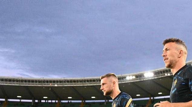 FcIN - Dopo Bologna si accelera sui rinnovi: l'Inter vedrà gli agenti di Perisic e Skriniar