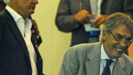 Moratti felice dopo il match: sorride e saluta i tifosi