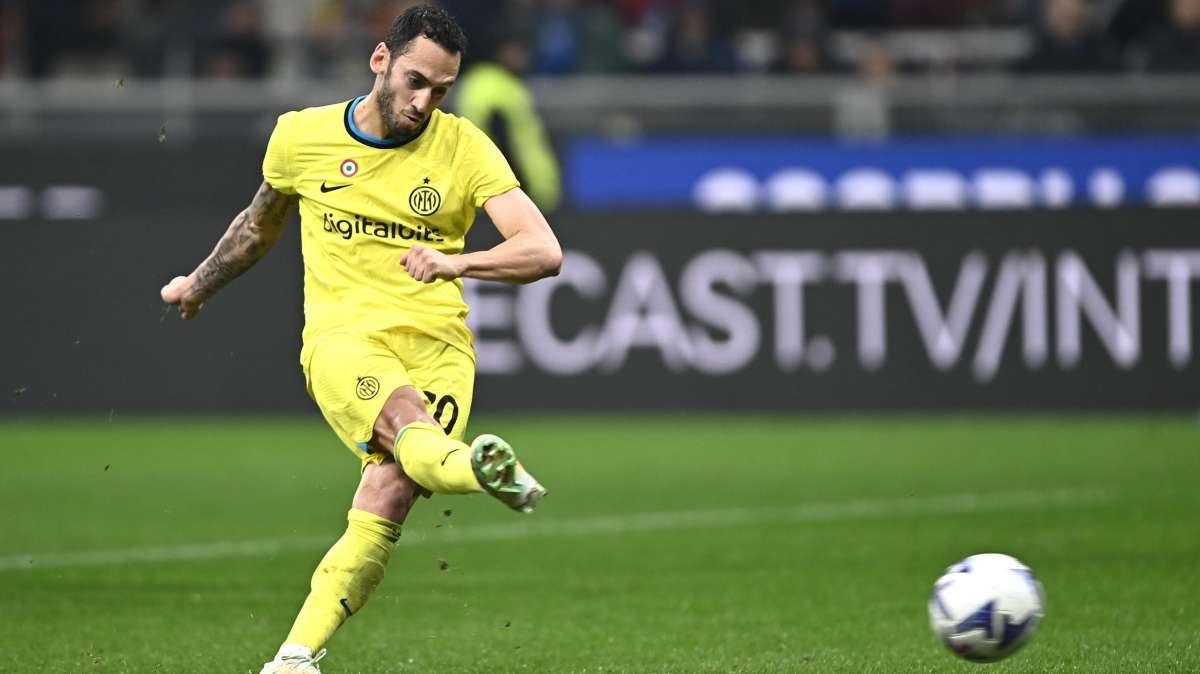 Calhanoglu, gol e assist in 90': è la quinta volta con la maglia dell'Inter