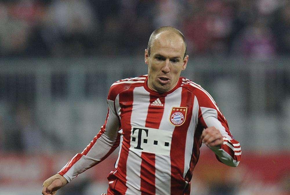 VIDEO - Impresa bavarese, Robben si allontana