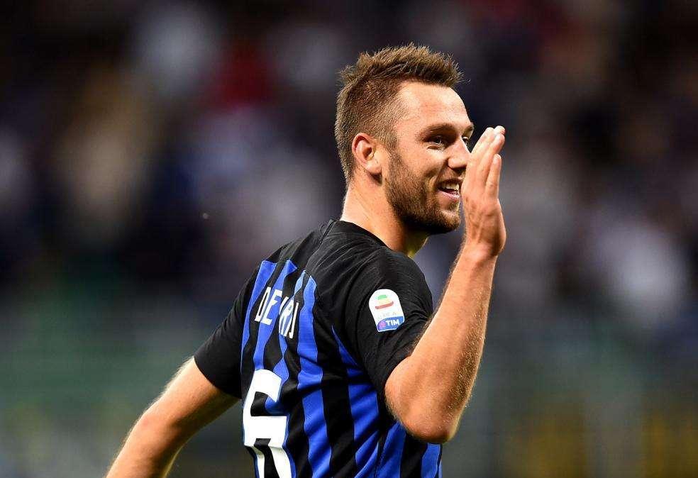 De Vrij a quota 99 presenze in Serie A: con la Viola il 100° gettone?