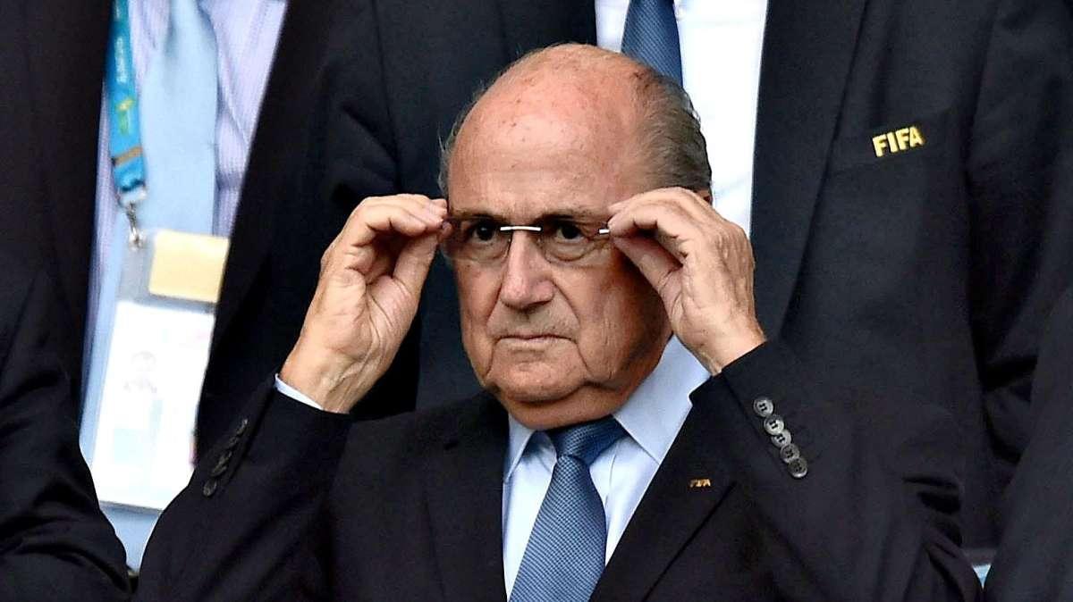 Presidenza Fifa, Blatter si candida a quinto mandato
