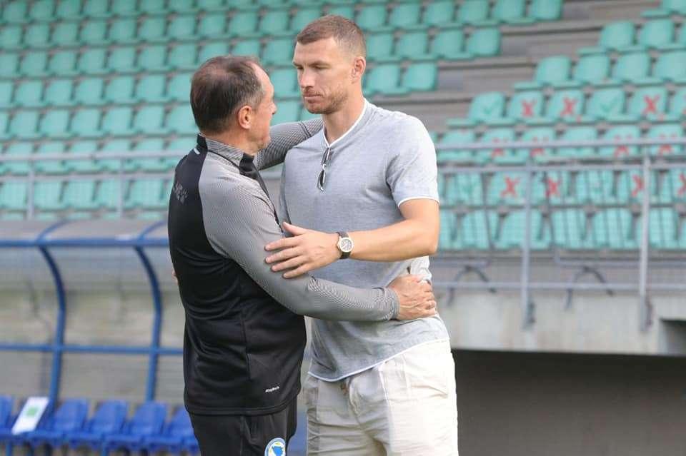 Anche Dzeko raggiunge la Nazionale: l'attaccante si aggrega al resto del gruppo di Hadžibegić