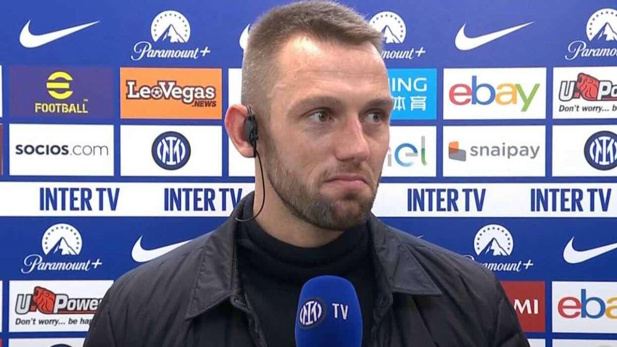 De Vrij a ITV: "Fase difensiva importante, non cambia molto chi gioca titolare"