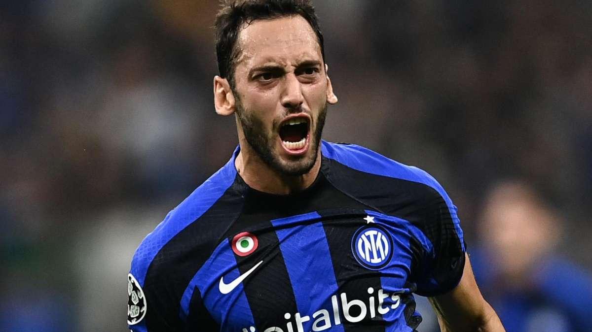 Calhanoglu: "Inter speciale, ora sono tra i top in Europa. Kessie nerazzurro? Lui sa una cosa. Sugli insulti e Asllani..." 