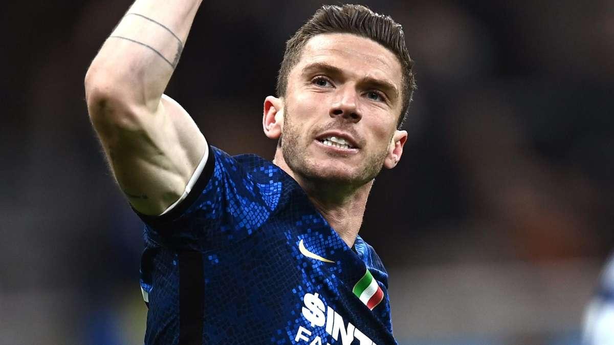 Sky - Gosens, ancora nessuna offerta dal Leverkusen. Sosa e Acerbi restano in stand-by