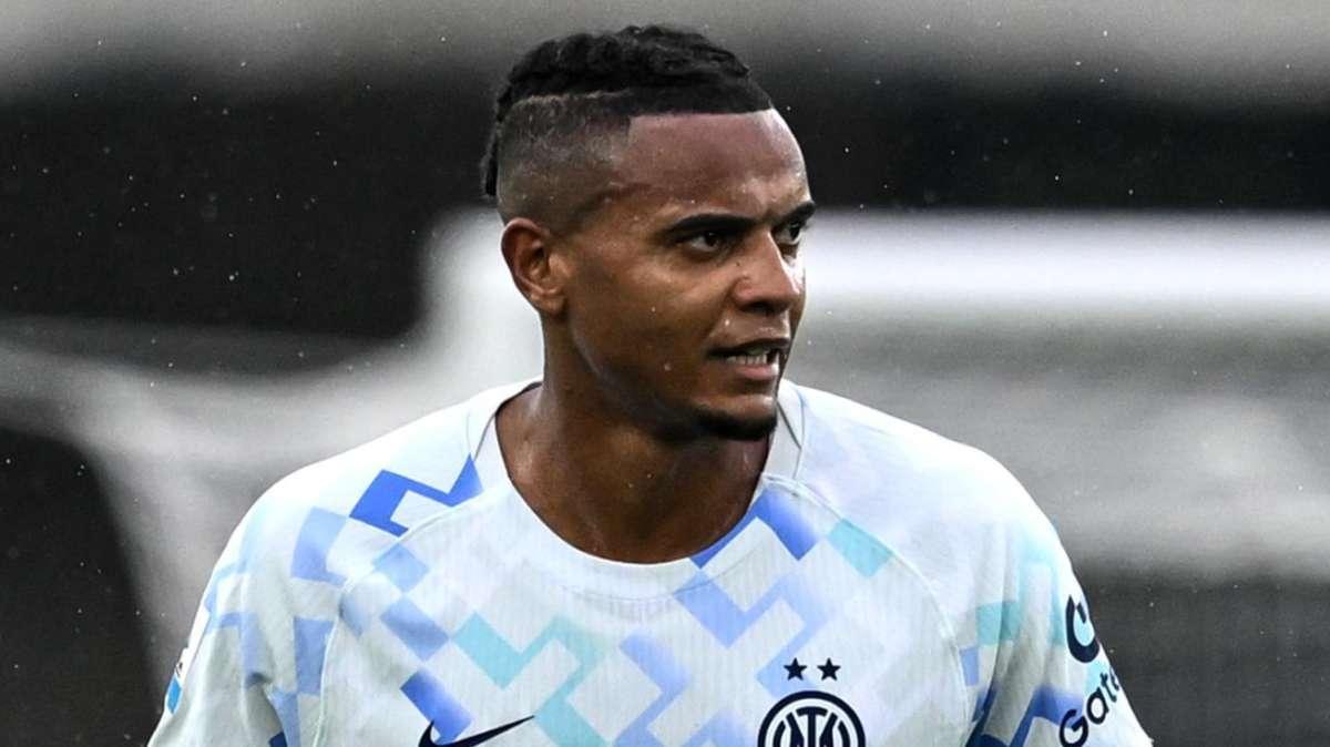 Kosovo-Svizzera, Akanji ancora titolare. Yakin: "Nessun infortunio, non c'è motivo di cambiare le formazione"