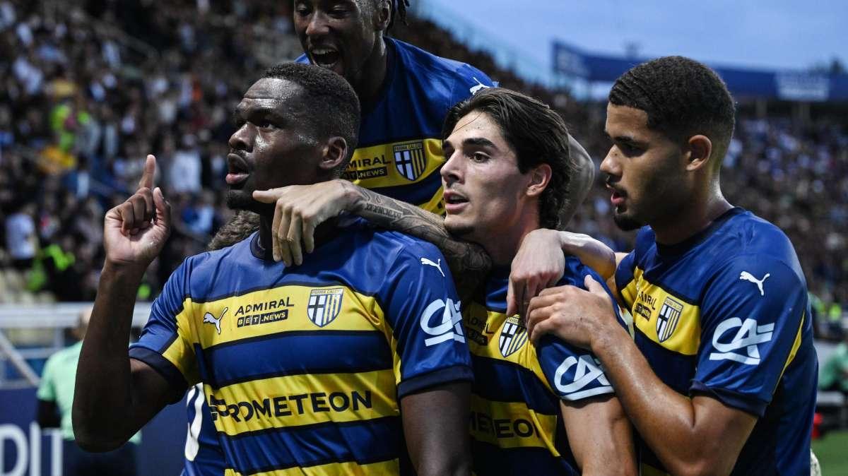 Il gol di Nicolussi Caviglia non basta, Valeri e Bonny ribaltano il Venezia: il Parma vince 2-1 in trasferta 