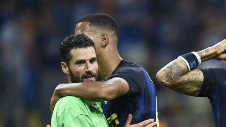FcIN - Melo vuole restare, per De Boer è importante. Ci sono club interessati
