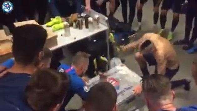 VIDEO - La Slovacchia di Skriniar batte l'Ungheria, festa grande in spogliatoio