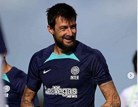 Acerbi punta l'amichevole con il Salisburgo: "Si torna in campo!"