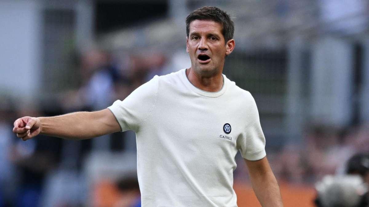 Cagliari-Inter premia Chivu: il tecnico romeno sale su un prestigioso podio