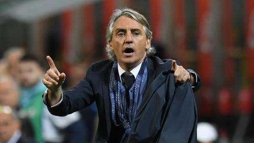 GdS - Si va verso il 4-4-1-1. Due i dubbi del Mancio