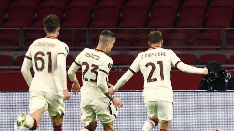 EL - Colpo Roma: 2-1 in casa dell'Ajax. Manchester United e Villarreal senza problemi, pari beffa per l'Arsenal 