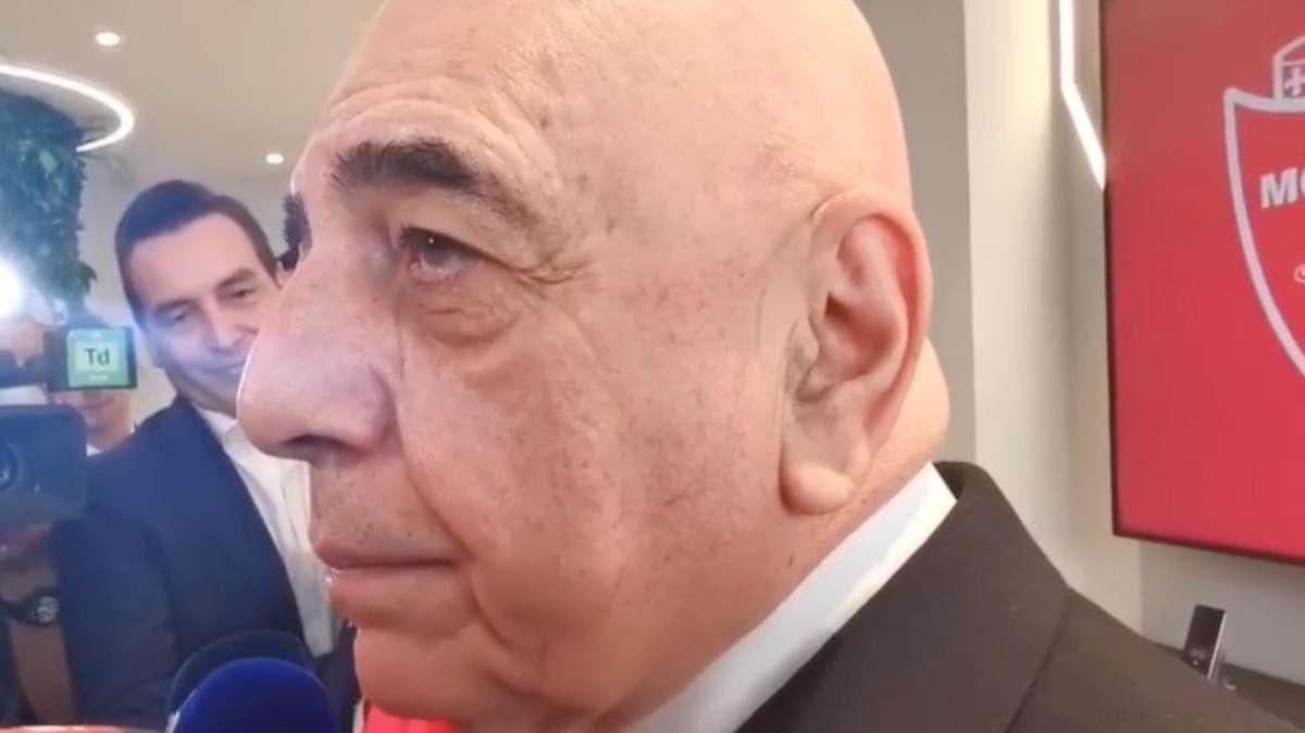 VIDEO - Galliani: "Pinamonti piace ma ha un difetto. Icardi o Dzeko? Parigi più glamour di Sarajevo"