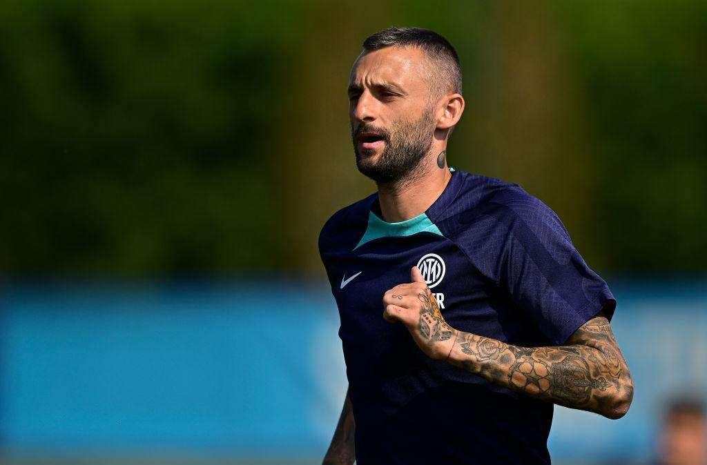 Brozovic, esami a Zagabria: lesione muscolare, stop di diverse settimane. Il croato farà altre analisi a Milano