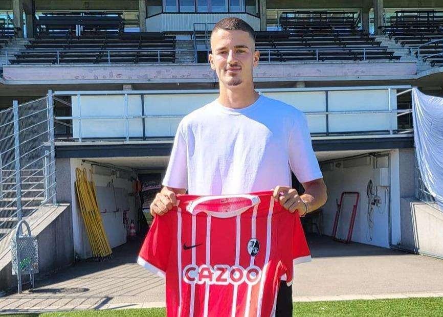 UFFICIALE - Hoti si trasferisce in prestito al Friburgo: "Felice della mia nuova sfida"