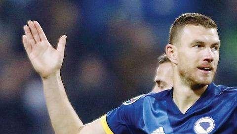 SM - Conte non sente ragioni: né Giroud né Mandzukic, l'ex c.t. vuole Edin Dzeko