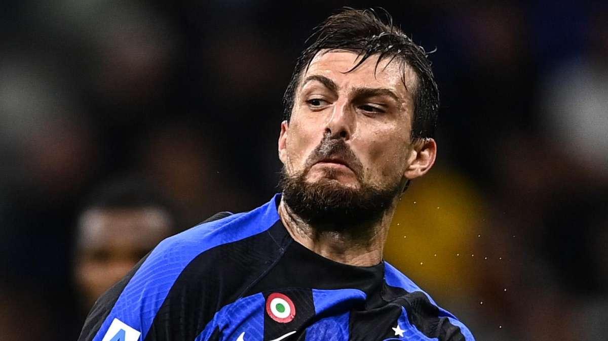 GdS - Dubbio Bastoni, al suo posto gioca Acerbi? Scelte già fatte negli altri reparti: l'undici anti-Juventus