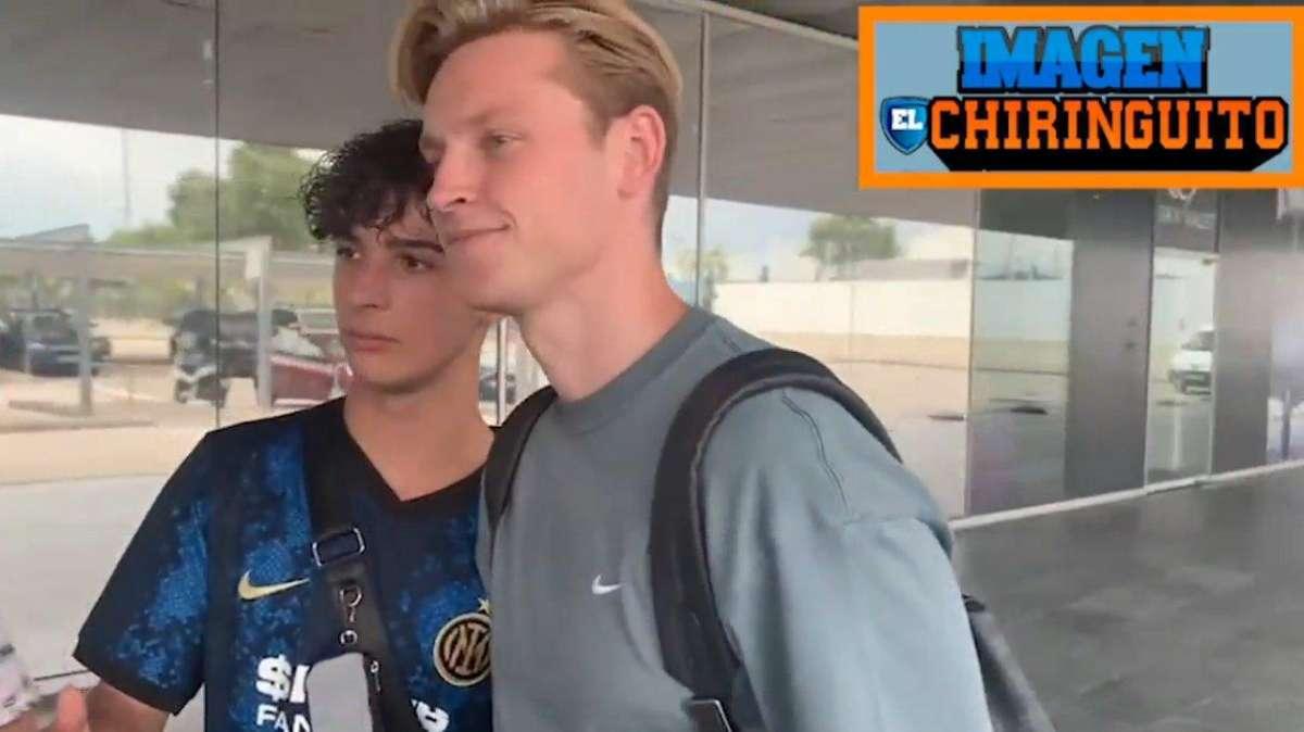 De Jong in viaggio verso Londra, il Barça cede un big? A salutarlo anche un tifoso interista
